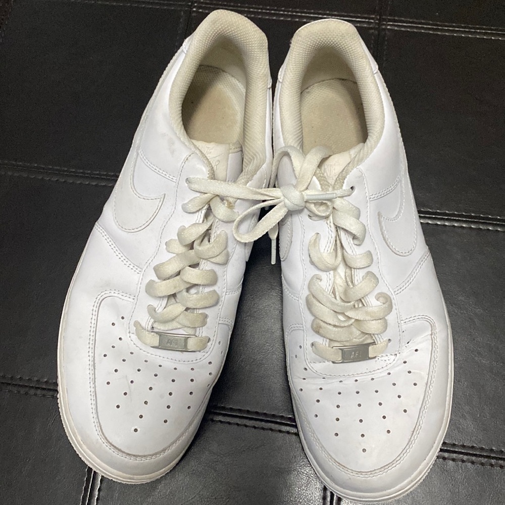 White Nike Air made in Vietnam